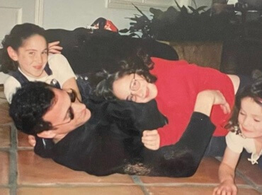 Jennifer Belle Saget with her father and siblings.